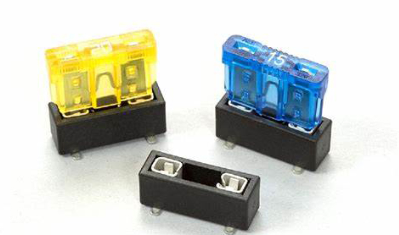 1臺設備=5個質檢員？PCB保險絲盒視覺檢測成本直降70%！